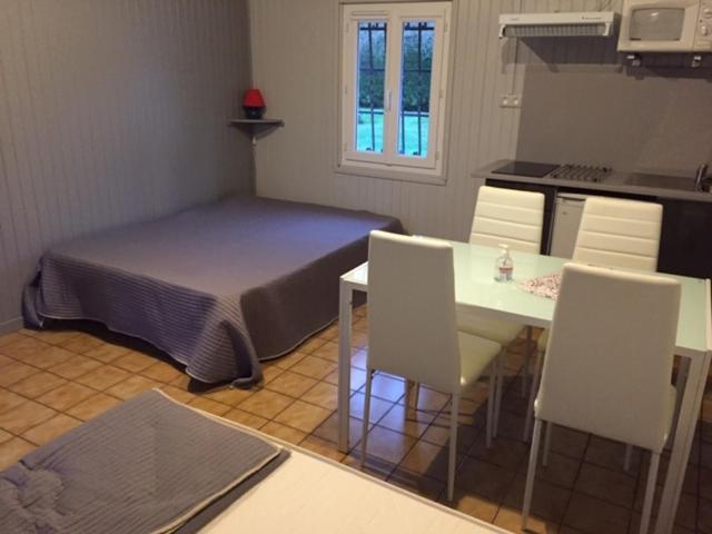 Ferme De Cartignac Bed & Breakfast Hourtin Exterior photo